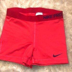 Nike pro
